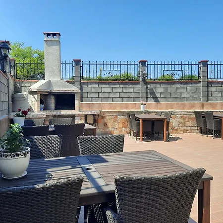Family Hotel Delfa-3
