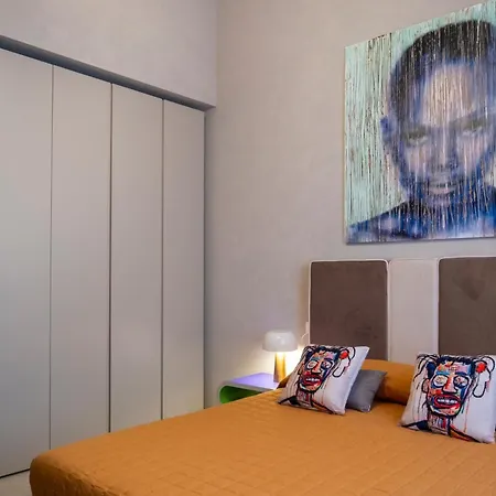 Reverse Art Hotel-3