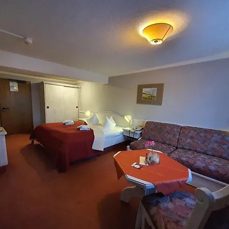Hotel Zur Goldenen Sonne-3