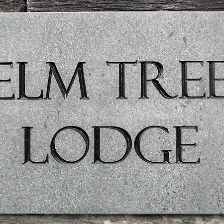 Elm Tree Lodge-3