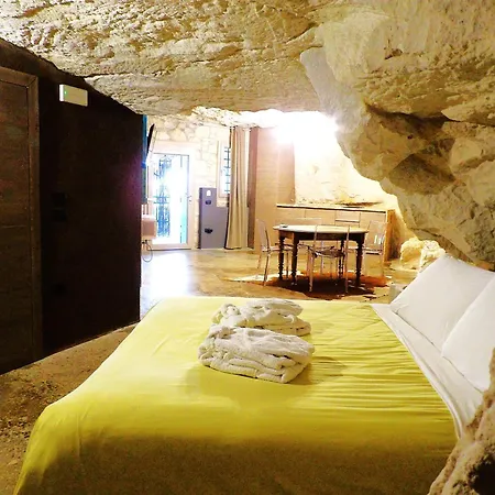 Chez Les Grottes-3