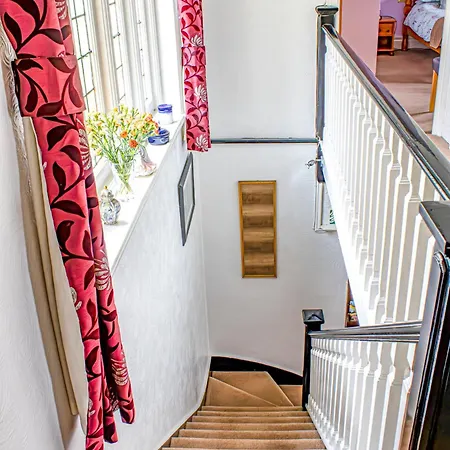 Burleigh House-2