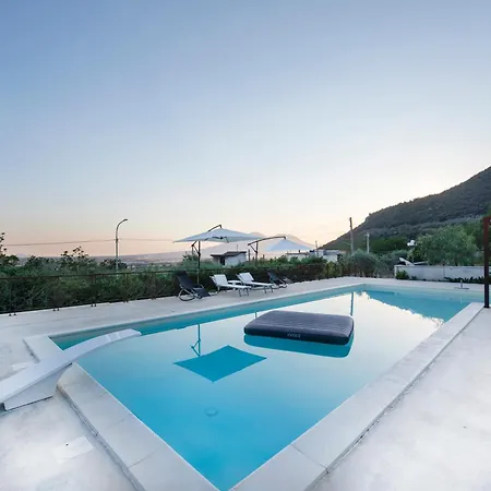 Bed And Breakfast Grotta Dell'Olio-2