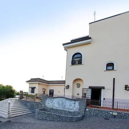 Bed And Breakfast Grotta Dell'Olio-3
