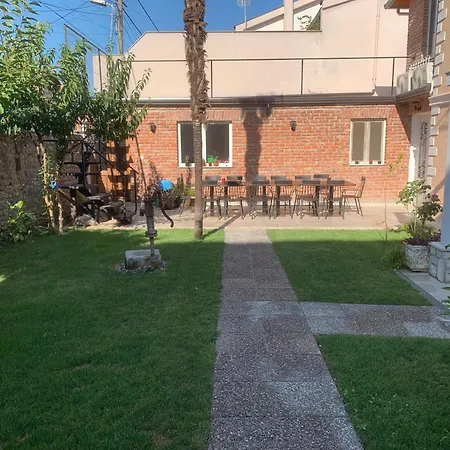 Vintage Villa-2