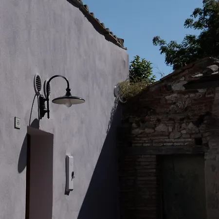 La Vecchia Scuola-2