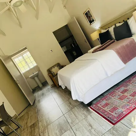 Woods Guest House-2