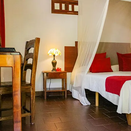Hotel El Encanto-2