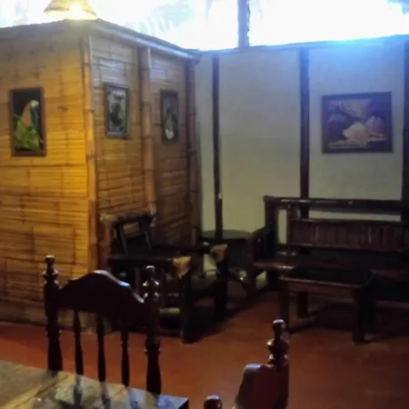 Guacamayo Rooms & Bungalows-2