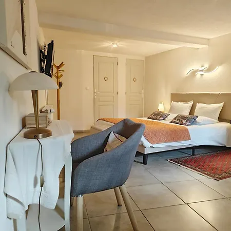 Maison d'hôtes Aux Deux Cigognes-3