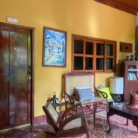 Hostal Fuente Castalia, B y B-2