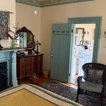 Amherst Inn-3
