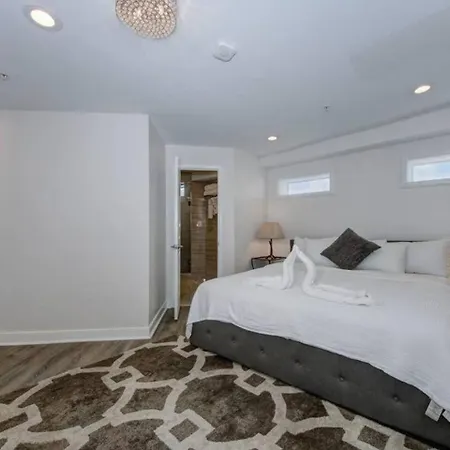 Dupont Circle-Suite 7Kalorama Luxury Apartment-3