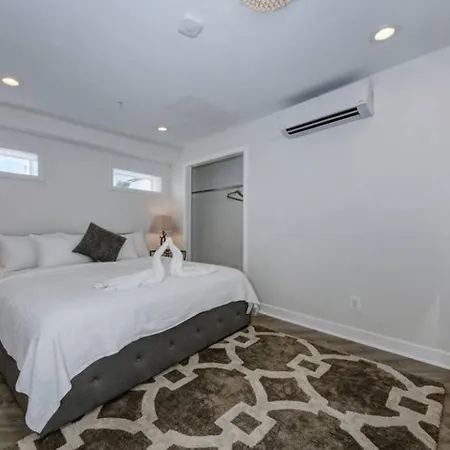 Dupont Circle-Suite 7Kalorama Luxury Apartment-2