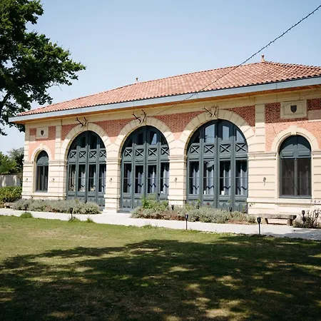 Orangerie De Chatel-Selection Figaro & Elle Magazine-2