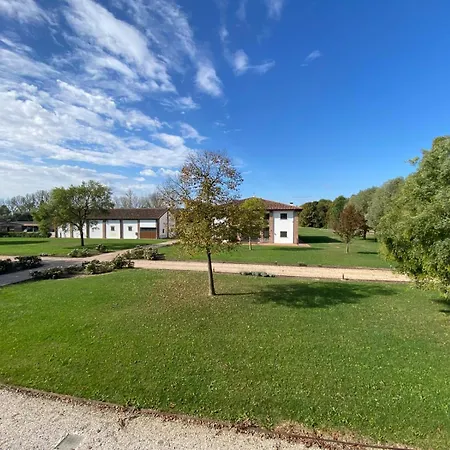 Agriturismo con piscina immerso nella natura La Bisa-3