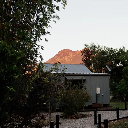 Tuckeroo Cottages & Gardens - Blue Wren & Kookaburra-3