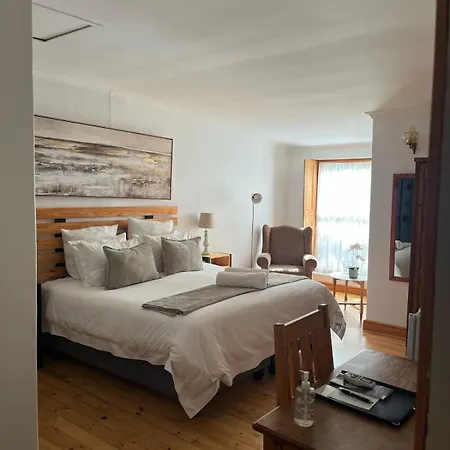 Avenues Guest House-3