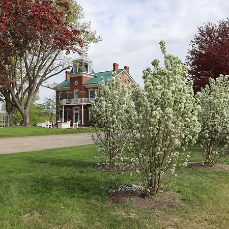 Cloran Mansion Bed & Breakfast-2