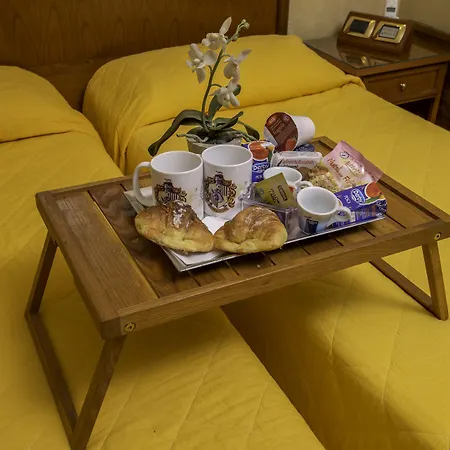 Luxury Rooms H 2000 Roma-3