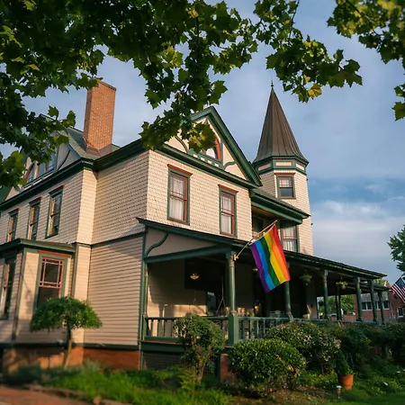 Hummingbird Inn-2
