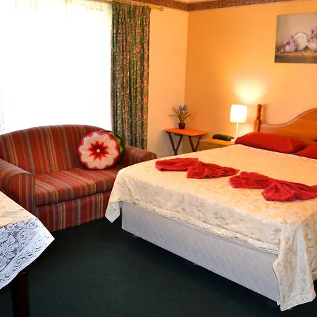 Palms Bed & Breakfast-2