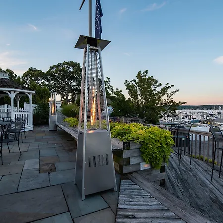 Inn At Harbor Hill Marina-2