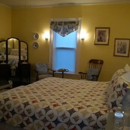Six Acres Bed And Breakfast-2