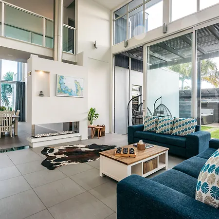 Waiheke Waterfront Lodge-3