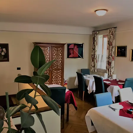 Al Campaniel Bed And Breakfast-2
