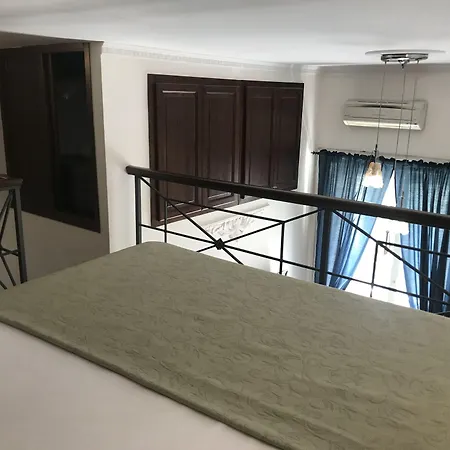 B&B Art Suite Principe Umberto-3