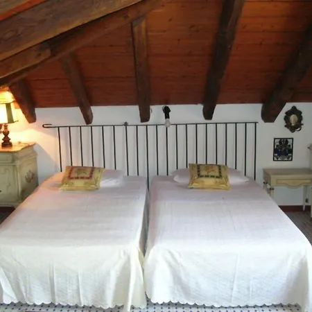 Villa Chiarenza Maison d'Hotes-3