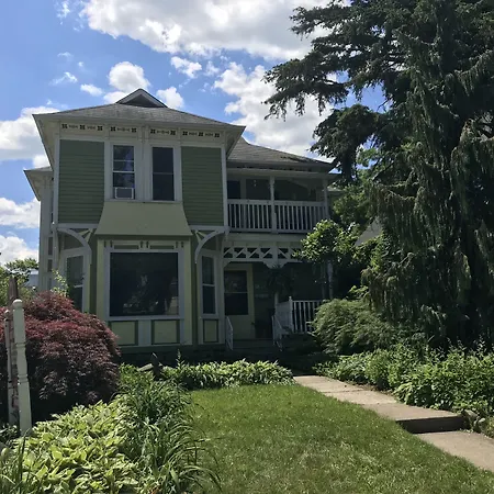Niagara Inn Bed And Breakfast-3