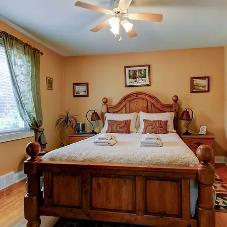 Williams Gate Bed & Breakfast Private Suites-3