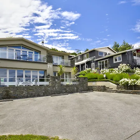 Queenstown House Bed & Breakfast And Apartments-3