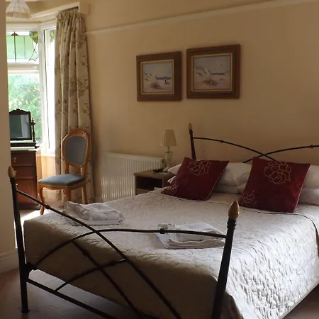 Cedar House B&B-3