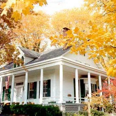 Caldwell House Bed And Breakfast-3