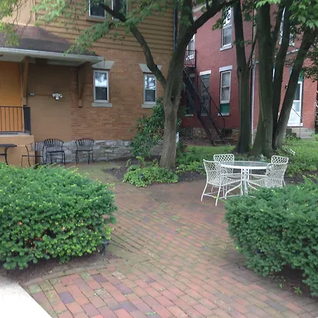 Walton Manor Inn Bed & Breakfast-3