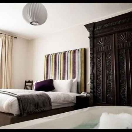 The Red Lion Hotel-3