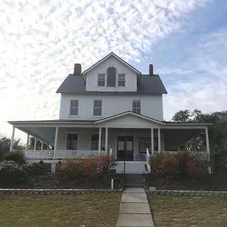 Surf Song Bed & Breakfast-2