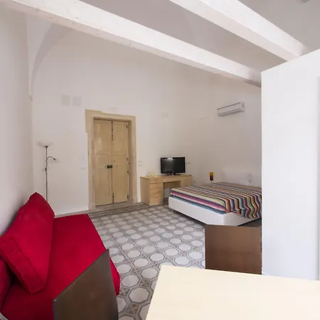 Relais Carlo V - Palazzo Storico-2