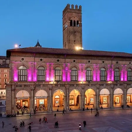 Bologna Center Town-2
