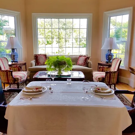 Kingsbrae Inn-2