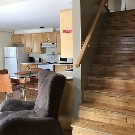 Leaside Manor-2
