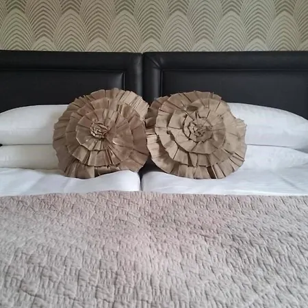 Gallery Guest House-3
