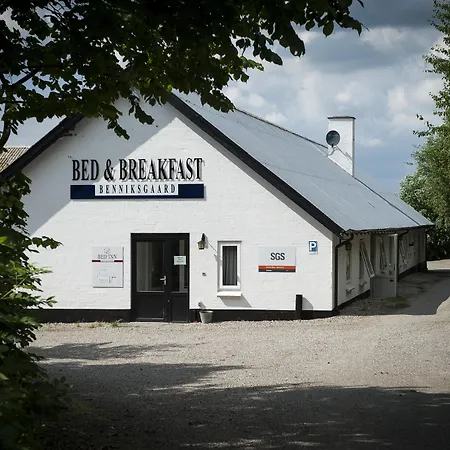 Benniksgaard Bed & Breakfast-3