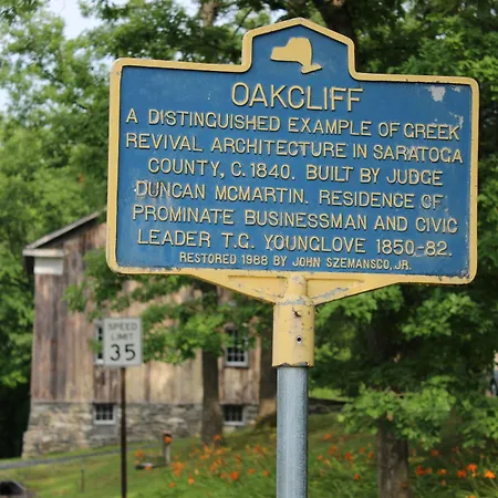 Oakcliff Bed And Breakfast-2