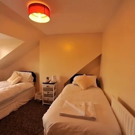 Gail'S Guest House-2