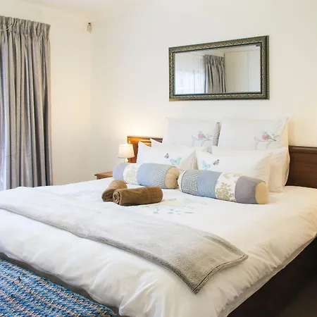 Lincoln Cottages Bnb & Self-Catering-3