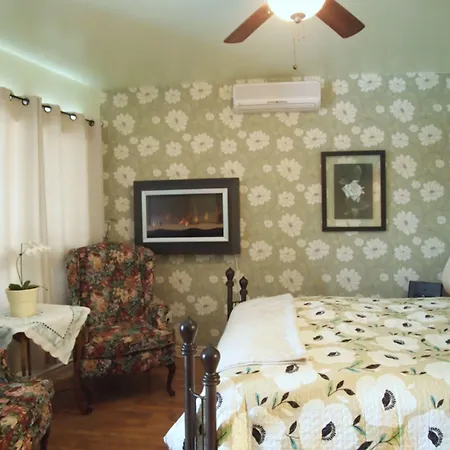 Our Valley View Bed & Breakfast-3